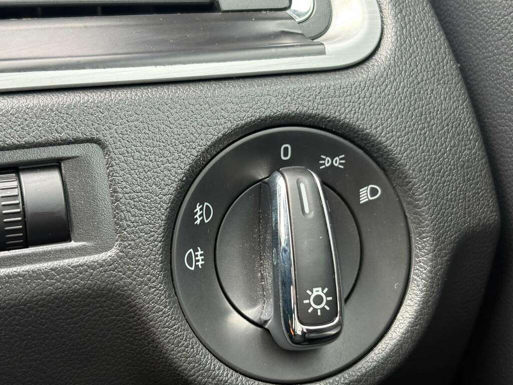 Skoda Rapid Spaceback 1.6 Spaceback Se Tdi Cr White Low Ta White #24