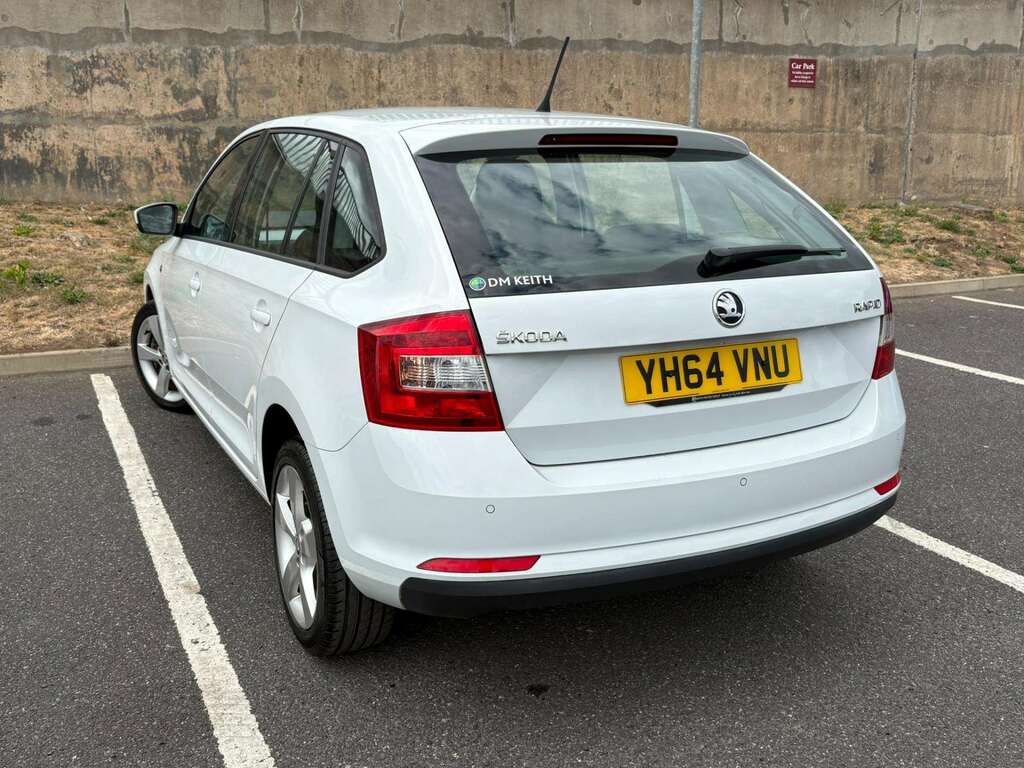 Skoda Rapid Spaceback 1.4 Tsi Elegance Dsg White #3