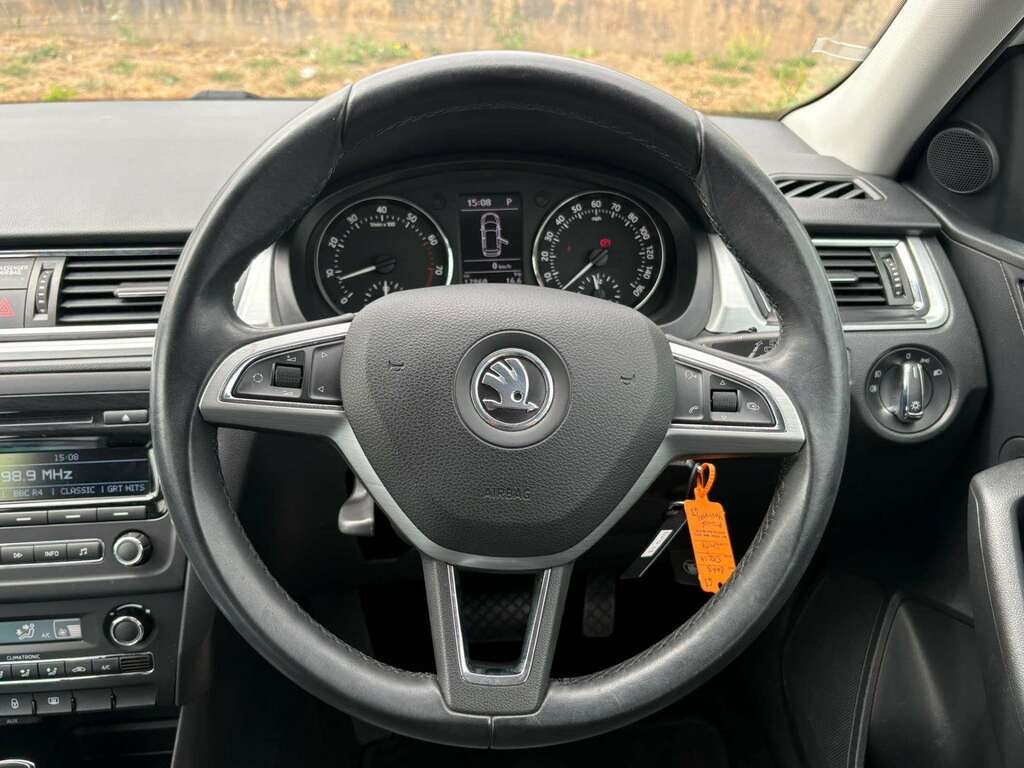 Skoda Rapid Spaceback 1.6 Spaceback Se Tdi Cr White Low Ta White #11