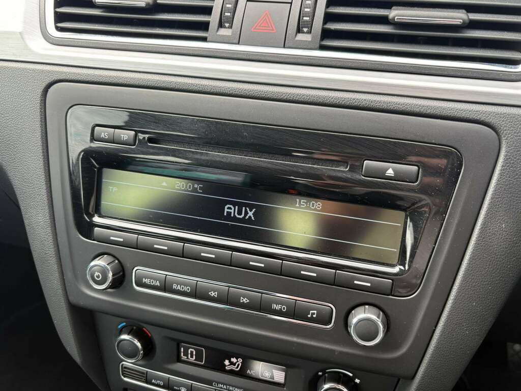 Skoda Rapid Spaceback 1.6 Spaceback Se Tdi Cr White Low Ta White #14