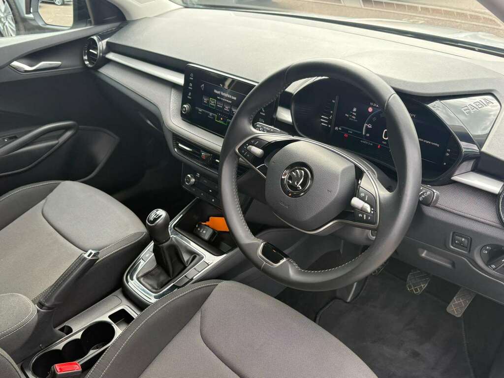 Skoda Fabia Fabia 1.0 Tsi Se Edition Grey #4