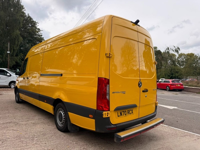 Mercedes-Benz Sprinter 3.5T Progressive Dropside 7G-tronic White #7