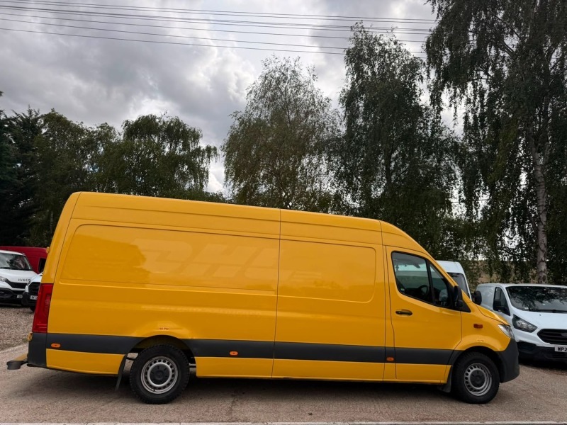 Mercedes-Benz Sprinter 3.5T Progressive Dropside 7G-tronic White #10