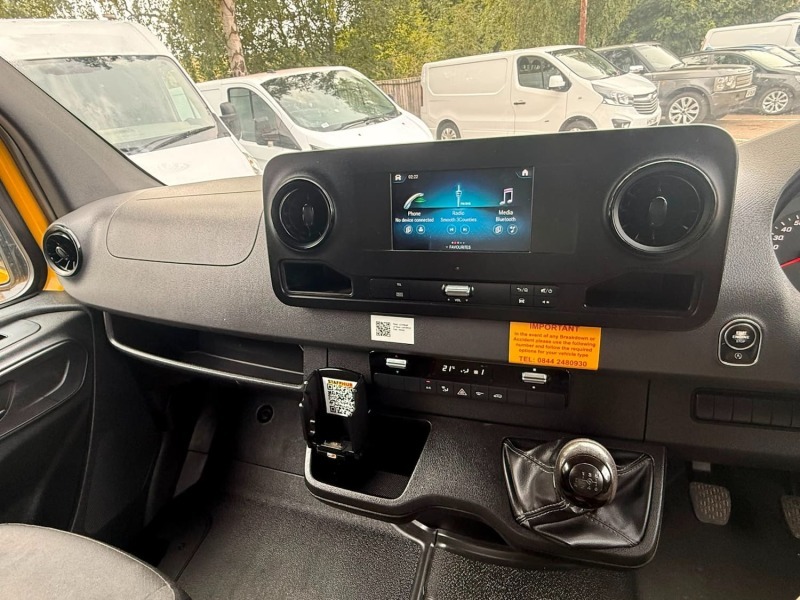 Mercedes-Benz Sprinter 3.5T Progressive Dropside 7G-tronic White #13