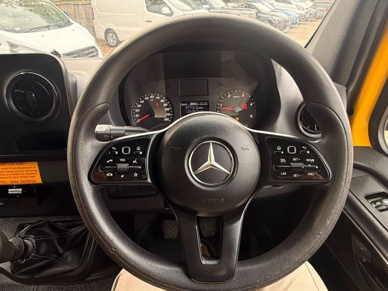 Mercedes-Benz Sprinter 3.5T Progressive Dropside 7G-tronic White #12
