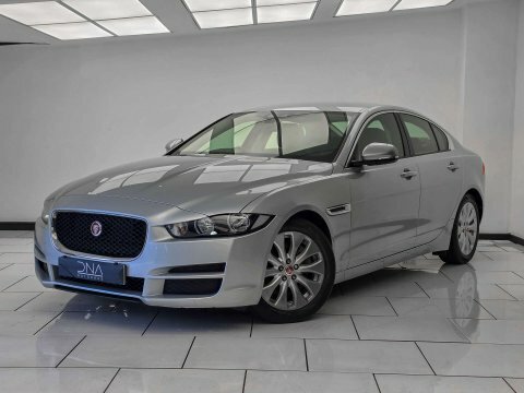 Jaguar XE 2.0 Xe Se VO17UBN Silver