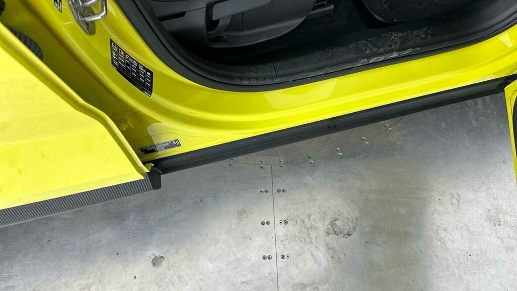 Volvo EX30 Ultra Black #16