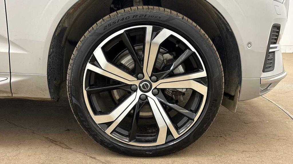 Volvo XC60 Ultra B5 Awd Mild Hybrid Bright Silver #4