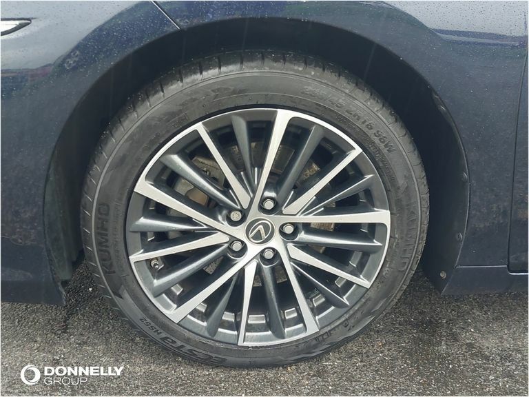 Lexus ES Saloon Black #17