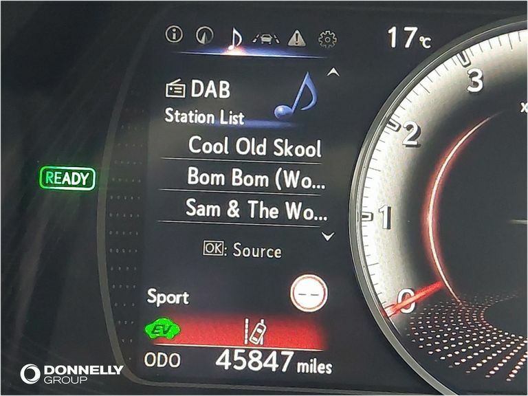 Lexus ES Saloon Black #28