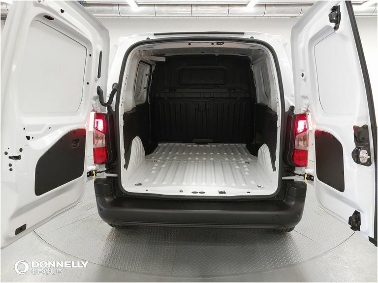 Vauxhall Combo 1.5 Turbo D 2300 Prime Plus Xl Panel Van 6Dr Diese White #9