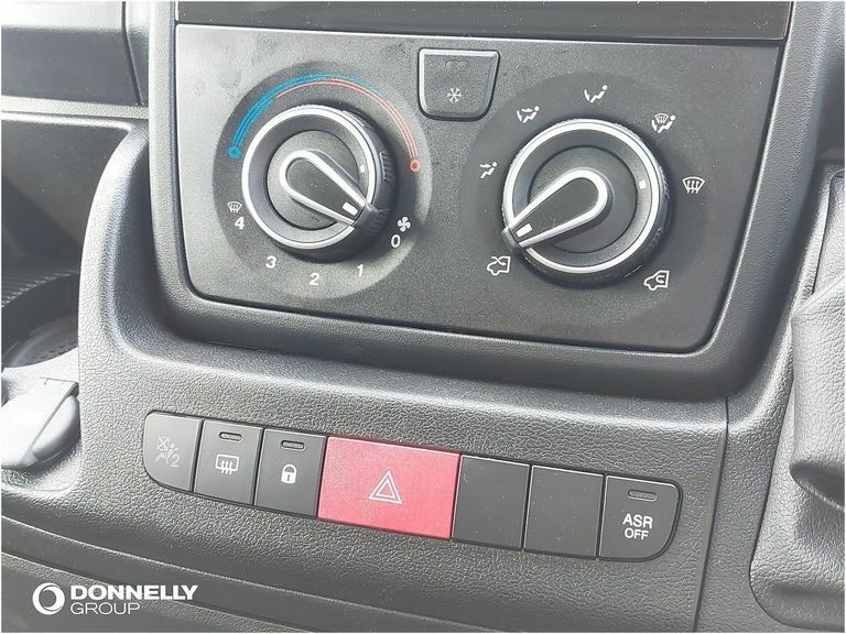 Vauxhall Movano 2L Prime White #15
