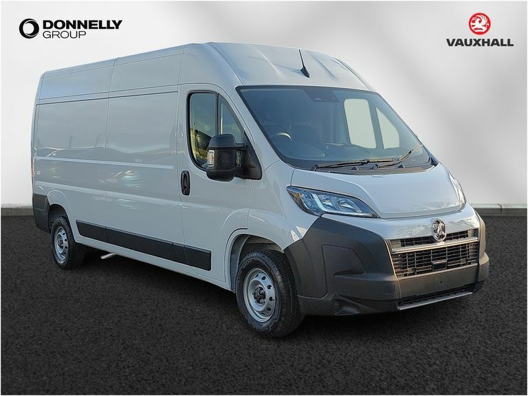 Vauxhall Movano 2L Prime White #1