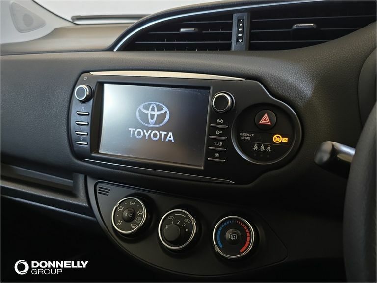Toyota Yaris Icon Tech Blue #5