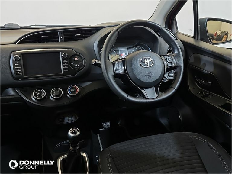 Toyota Yaris Icon Tech Blue #17