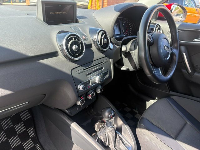 Audi A1 1.6 Tdi Se Black #23