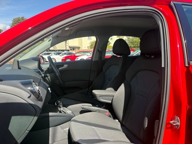 Audi A1 1.6 Tdi Se Black #28