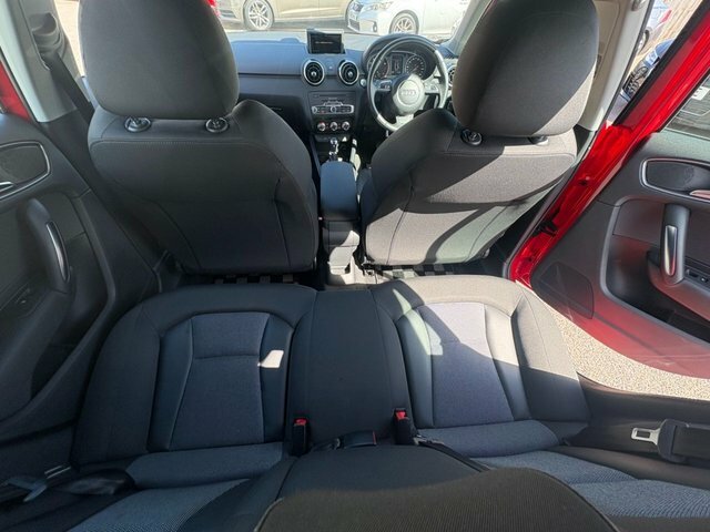 Audi A1 1.6 Tdi Se Black #32