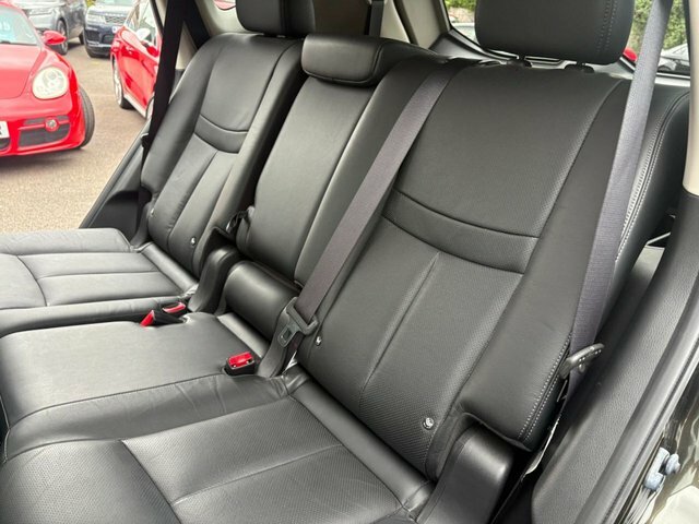 Nissan X-Trail Tekna Black #29