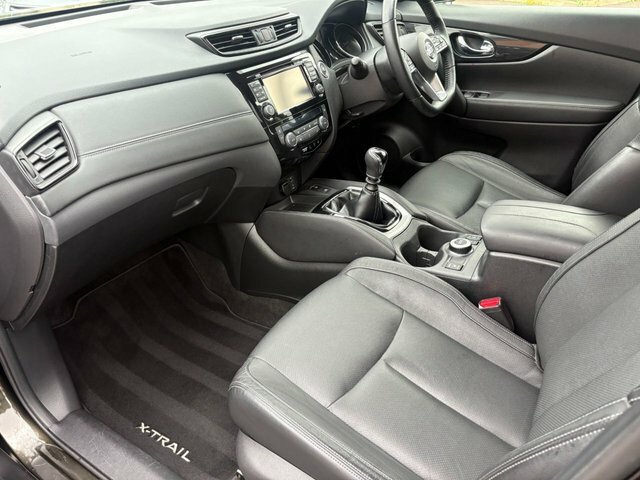 Nissan X-Trail Tekna Black #22