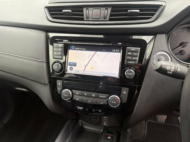 Nissan X-Trail Tekna Black #25