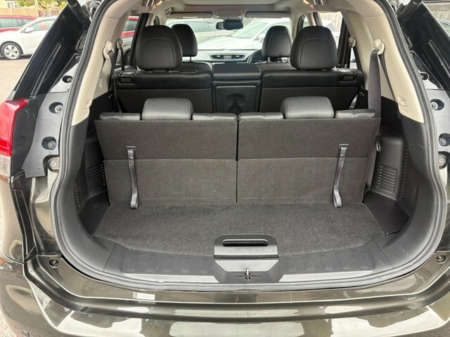 Nissan X-Trail Tekna Black #37