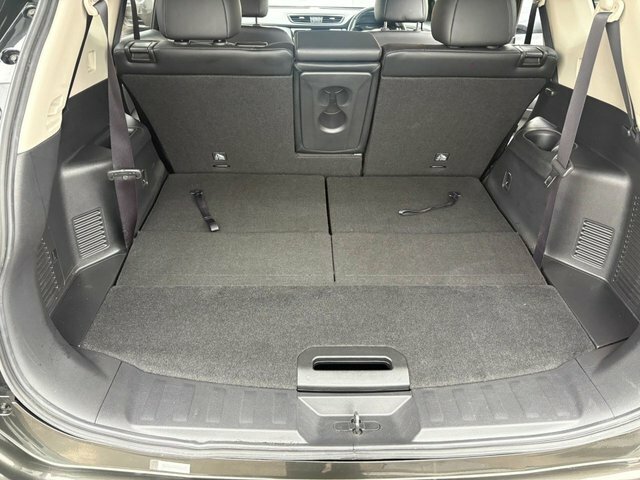 Nissan X-Trail Tekna Black #36