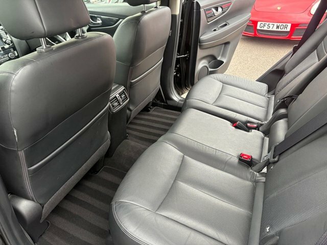 Nissan X-Trail Tekna Black #28