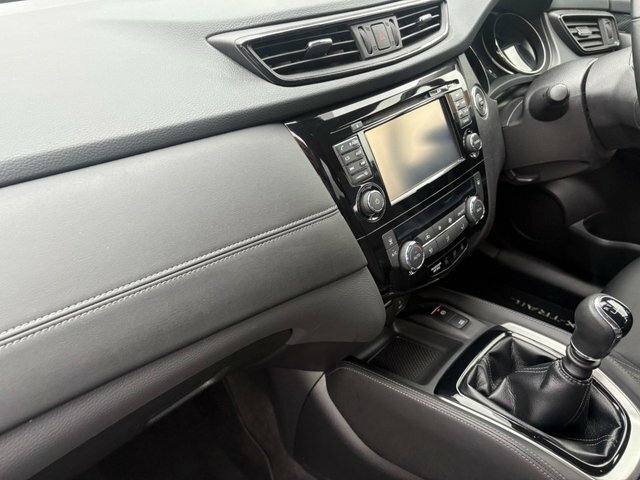 Nissan X-Trail Tekna Black #23