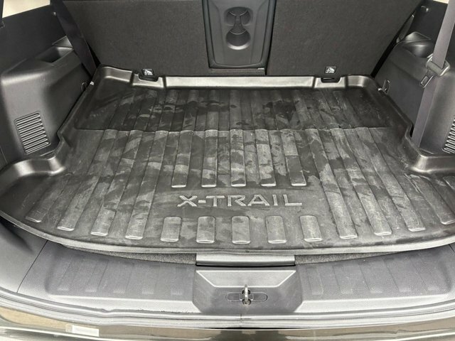 Nissan X-Trail Tekna Black #39