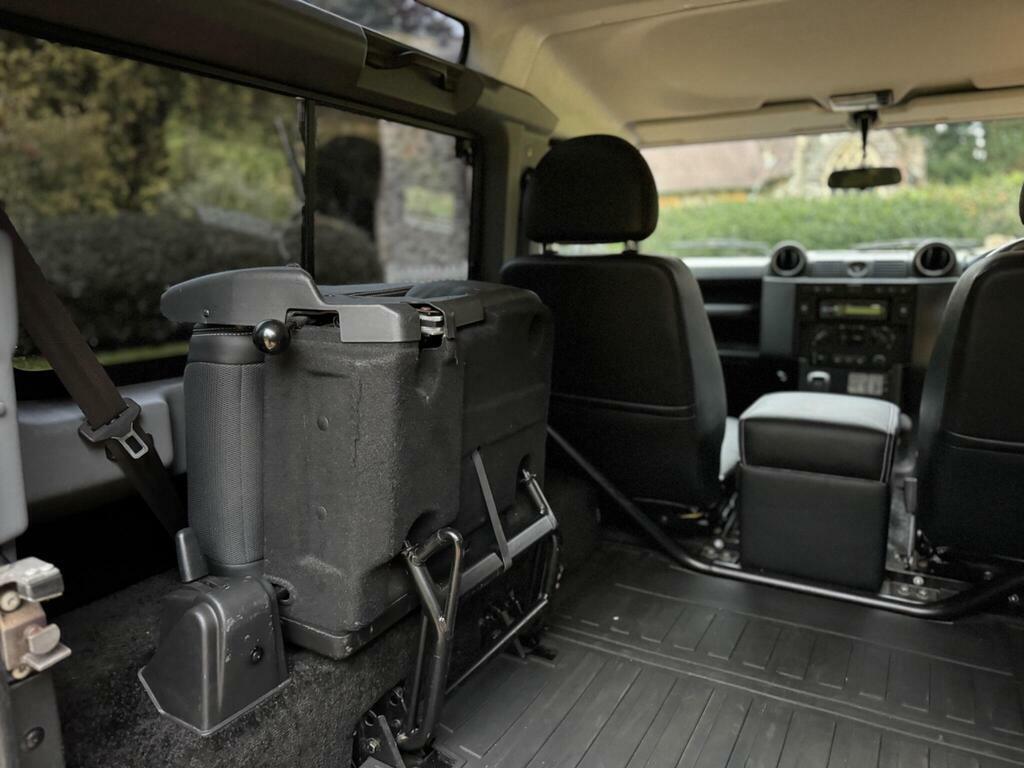Land Rover Defender 90 2.2L Null Blue #25