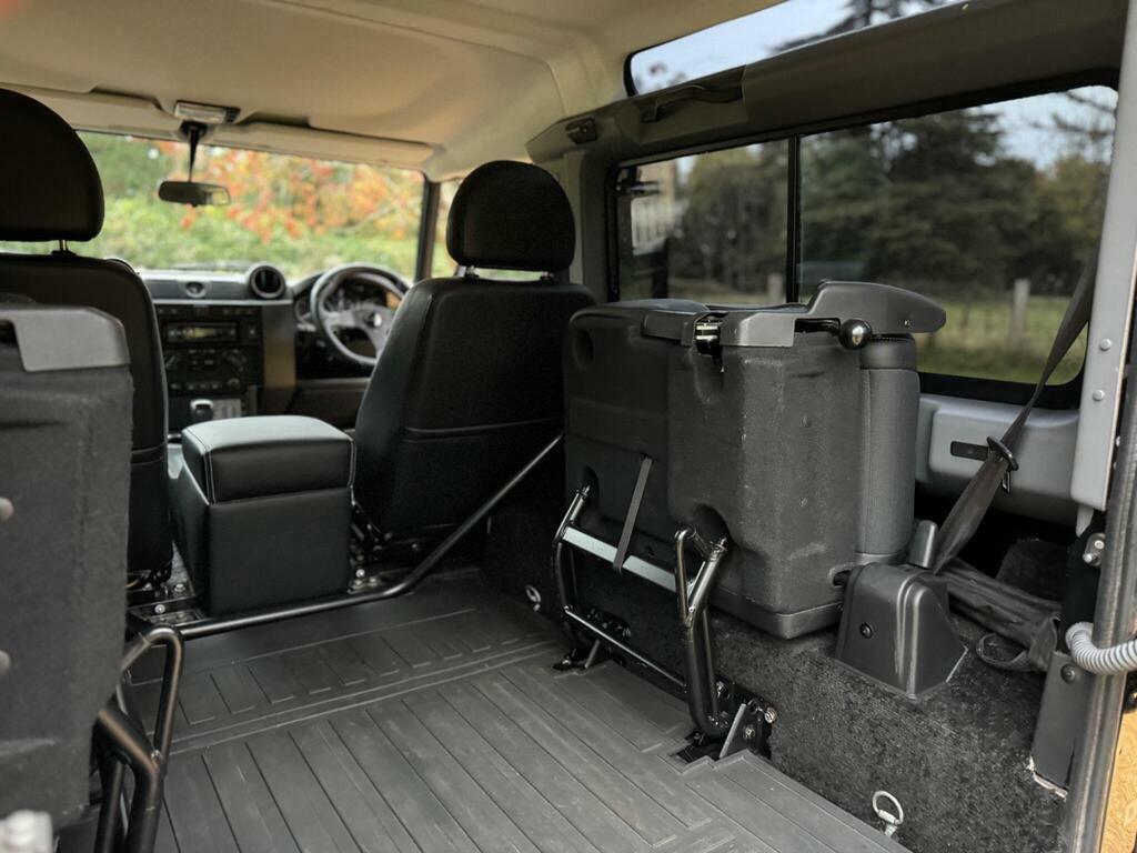 Land Rover Defender 90 2.2L Null Blue #26