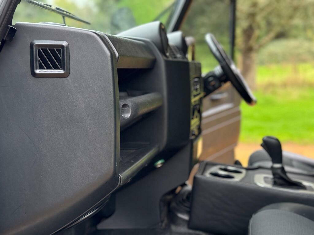 Land Rover Defender 90 2.2L Null Blue #15