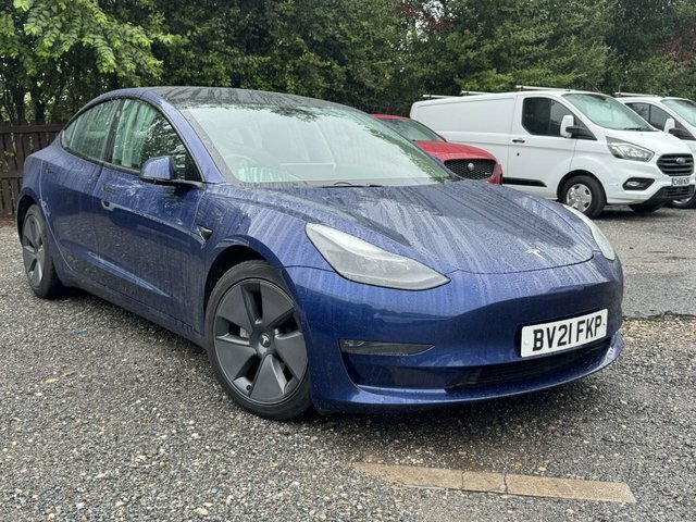 Tesla Model 3 Dual Motor Long Range Saloon 4 Blue