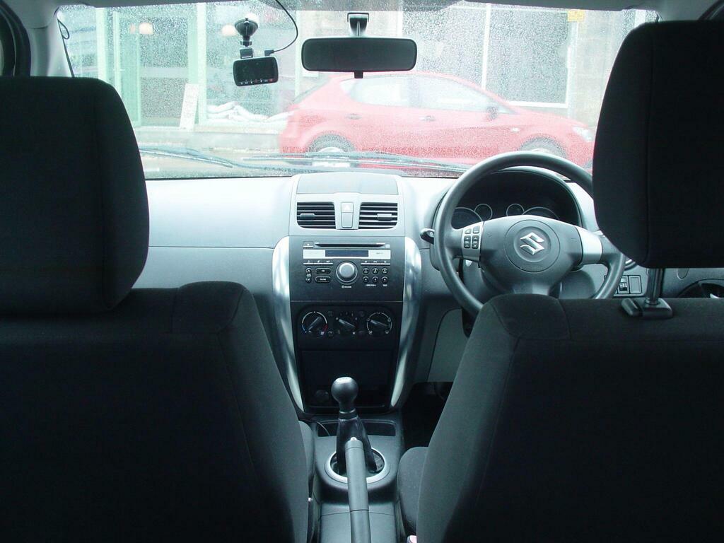Suzuki SX4 1.6 X Black #12