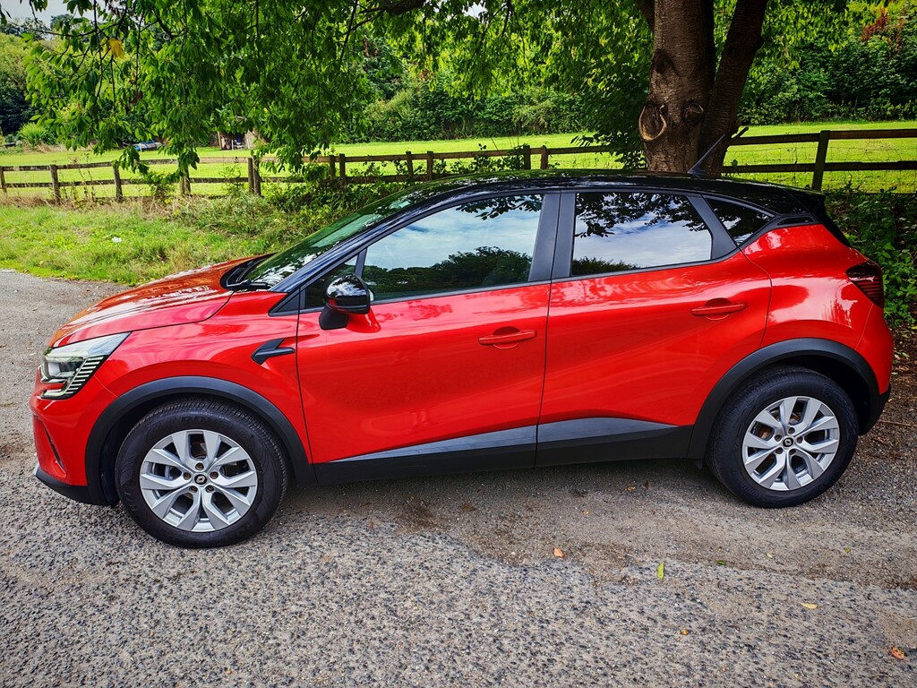 Renault Captur 1.0 Iconic Tce 90 My21.5 Red