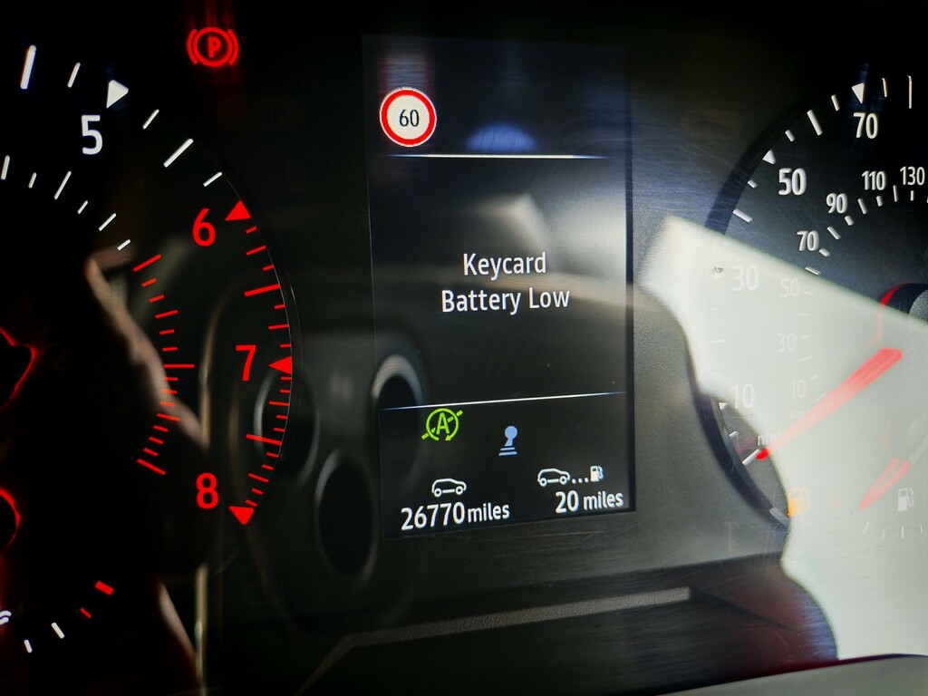 Renault Captur 1.6 E-tech 9.8Kwh Launch Edition Suv Pl White #12