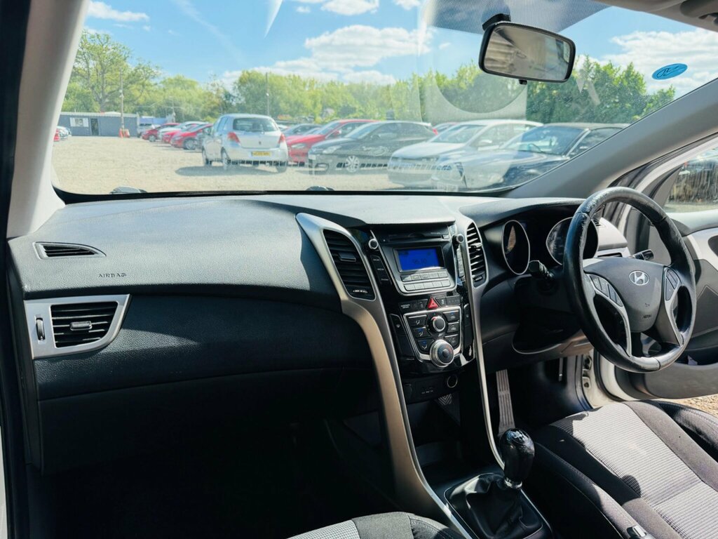 Hyundai I30 I30 Active White #26