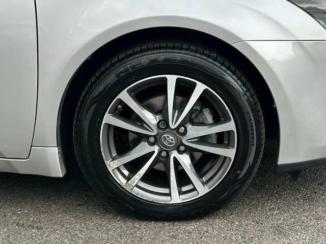 Toyota Avensis 2.0 D4d Active Silver #47