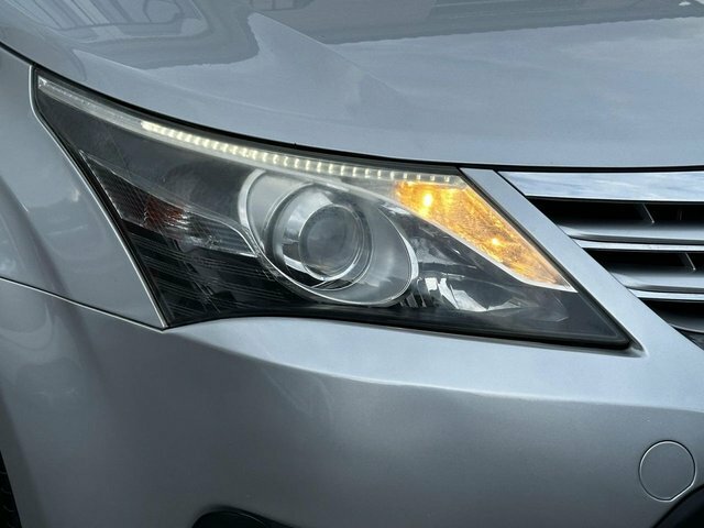 Toyota Avensis 2.0 D4d Active Silver #52
