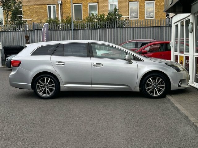 Toyota Avensis 2.0 D4d Active Silver #8