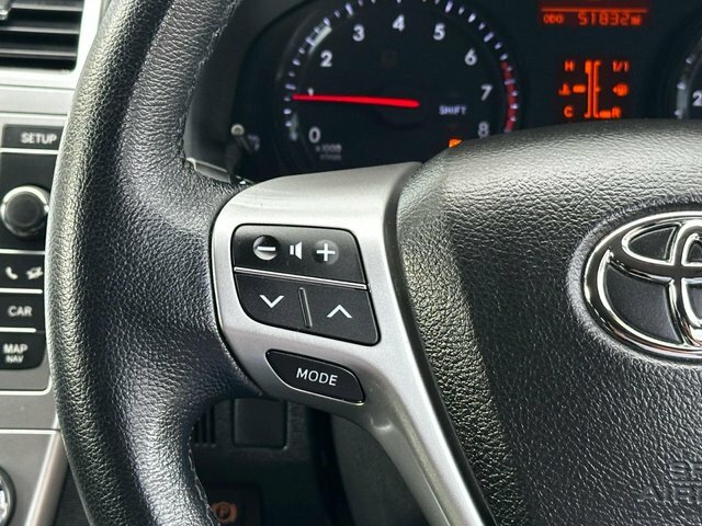 Toyota Avensis 2.0 D4d Active Silver #28