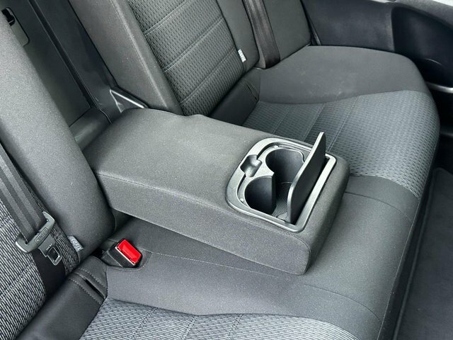 Toyota Avensis 2.0 D4d Active Silver #38