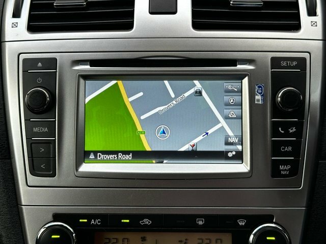 Toyota Avensis 2.0 D4d Active Silver #19