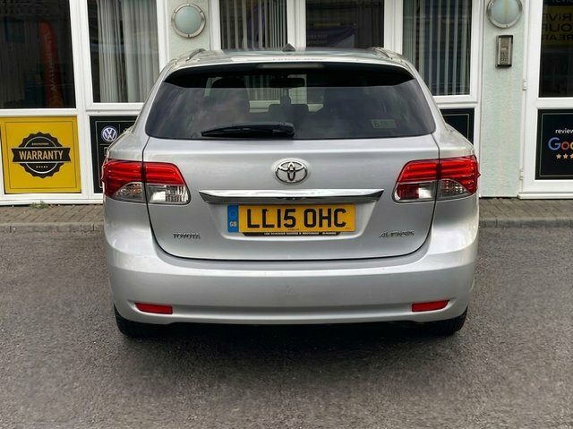 Toyota Avensis 2.0 D4d Active Silver #24