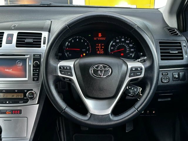 Toyota Avensis 2.0 D4d Active Silver #26