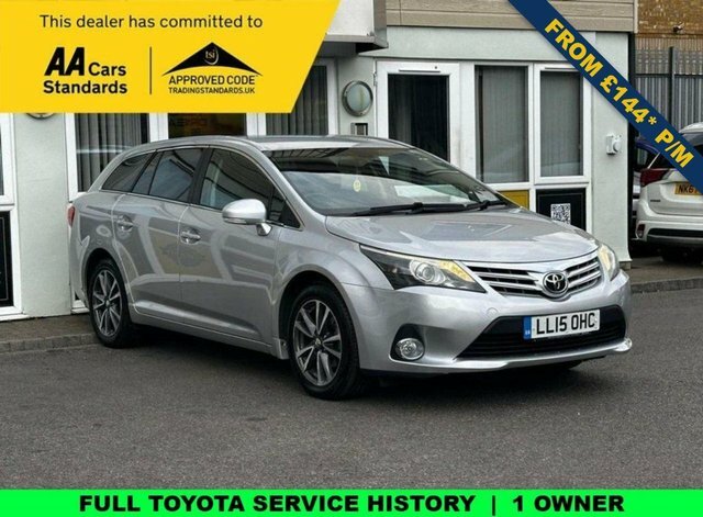 Toyota Avensis 1.8 V-matic Icon Tourer Euro 5 Silver