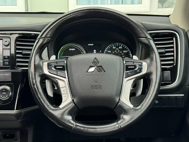 Mitsubishi Outlander Diesel White #36