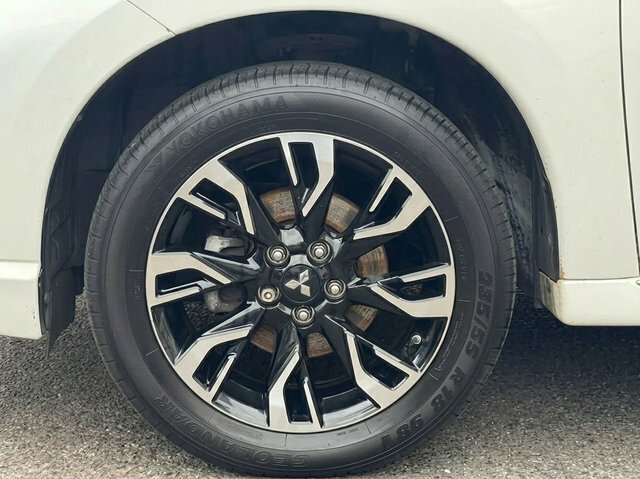 Mitsubishi Outlander Diesel White #61