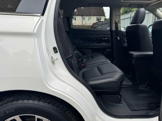 Mitsubishi Outlander Diesel White #49